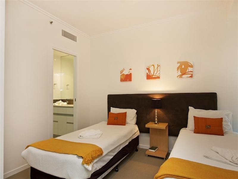 Coolangatta QLD 4225