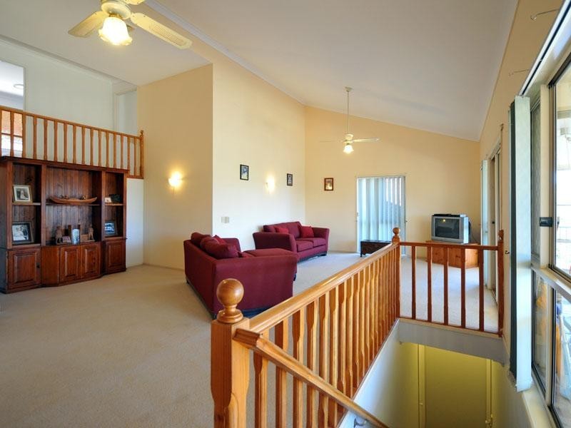 17 Muirfield Place, Banora Point NSW 2486