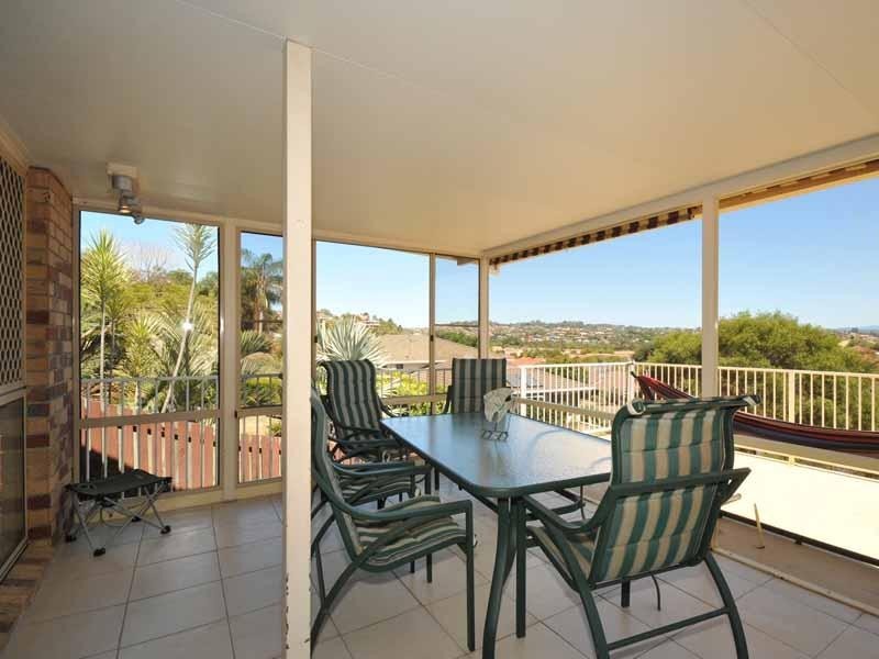17 Muirfield Place, Banora Point NSW 2486