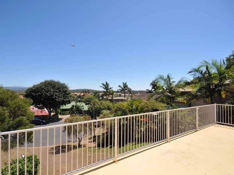 17 Muirfield Place, Banora Point NSW 2486