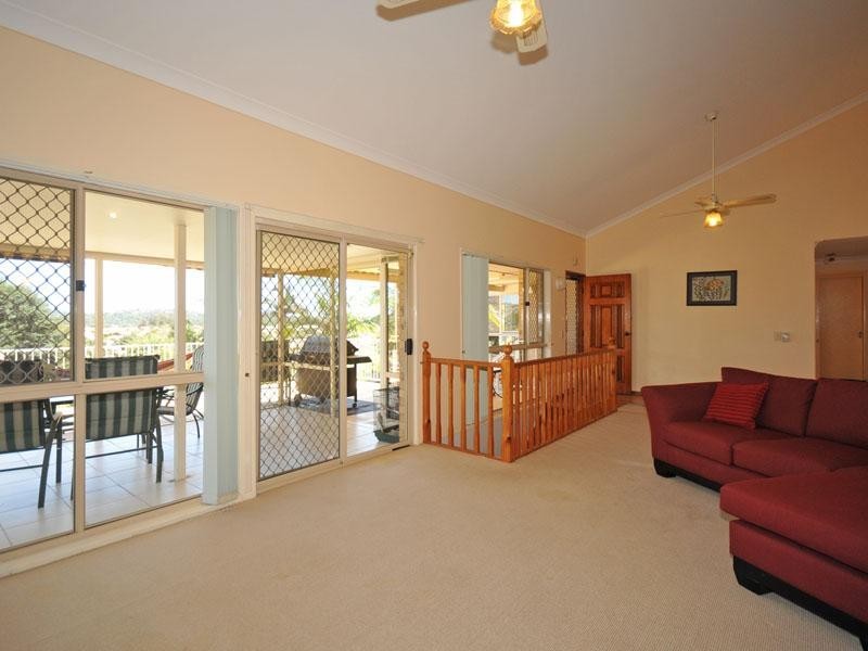 17 Muirfield Place, Banora Point NSW 2486
