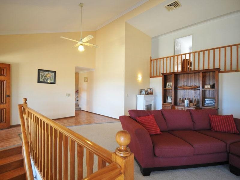 17 Muirfield Place, Banora Point NSW 2486