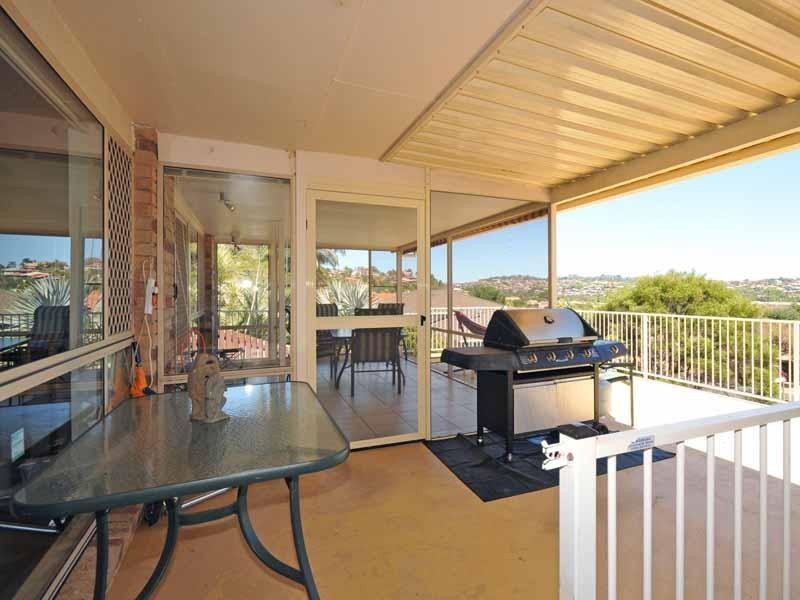 17 Muirfield Place, Banora Point NSW 2486
