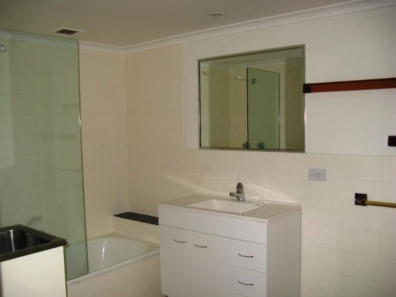 8/6 Haig Street, Kirra QLD 4225