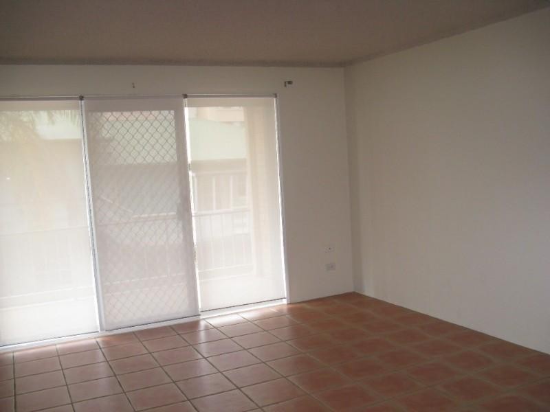 8/6 Haig Street, Kirra QLD 4225