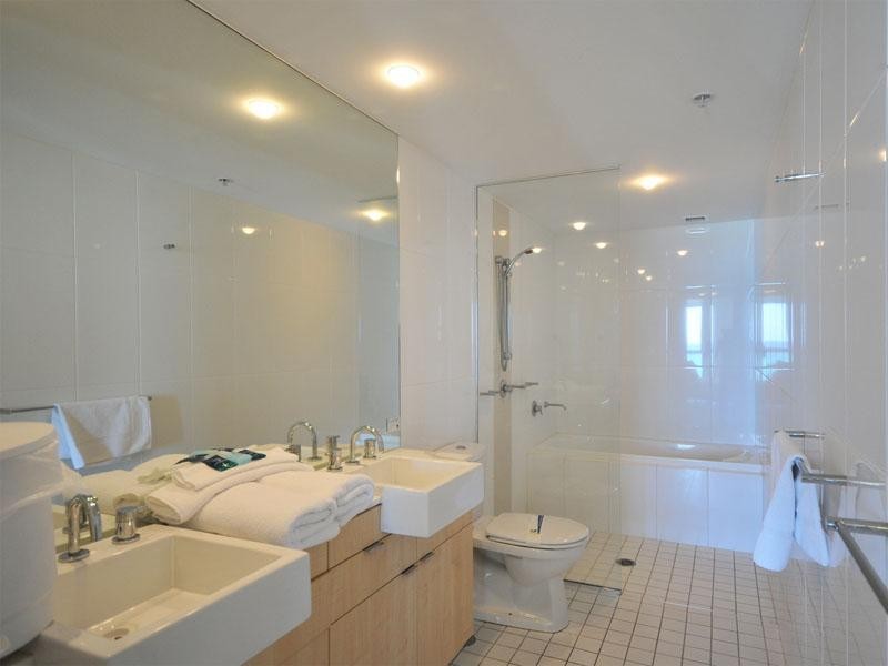 Coolangatta QLD 4225