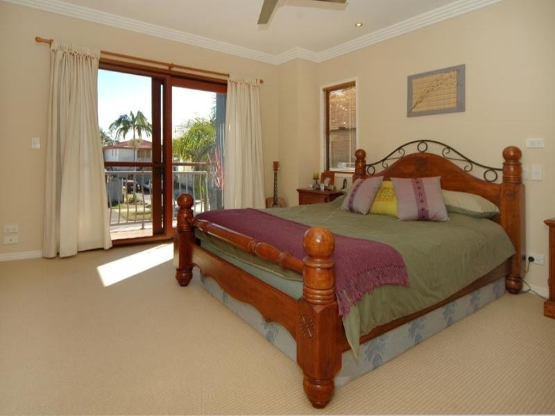 18a First Avenue, Palm Beach QLD 4221