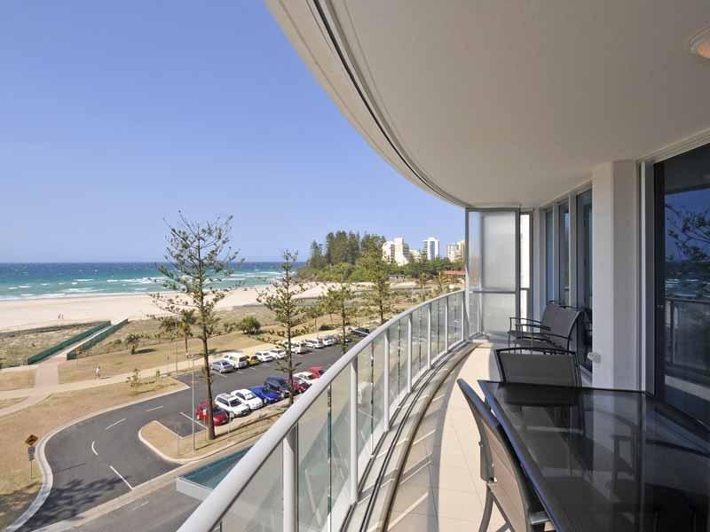 Coolangatta QLD 4225