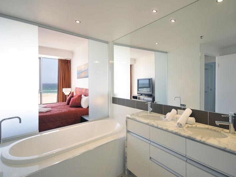 Coolangatta QLD 4225