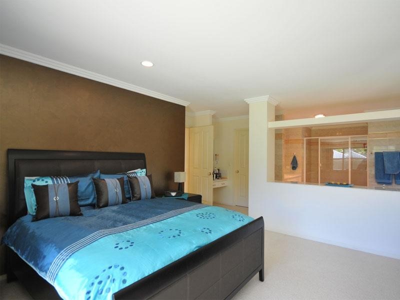 18 Breynia Court, Elanora QLD 4221