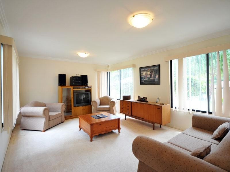 18 Breynia Court, Elanora QLD 4221