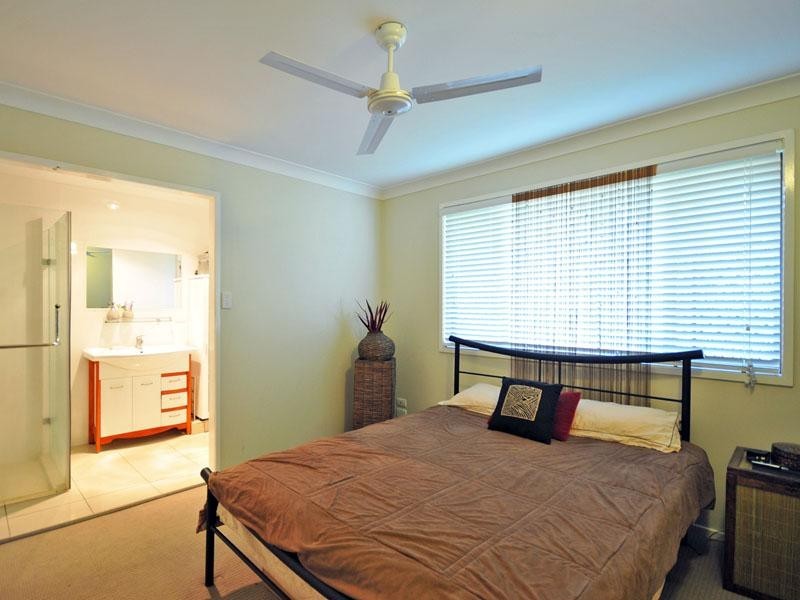 5 Barberry Court, Palm Beach QLD 4221