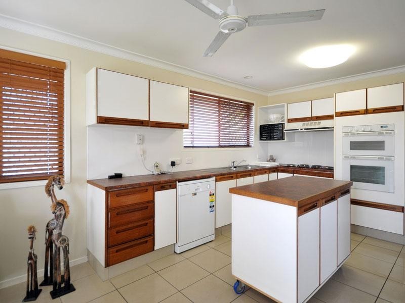 5 Barberry Court, Palm Beach QLD 4221