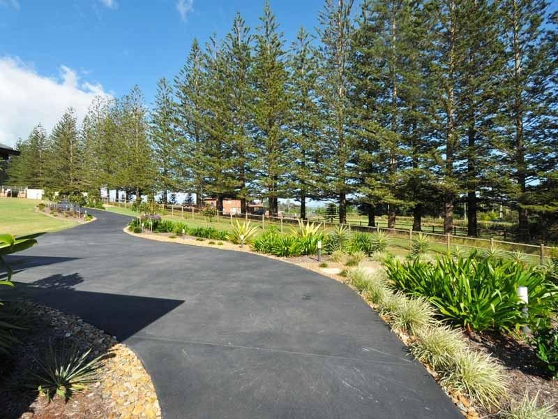 11 Nassau Avenue, Terranora NSW 2486