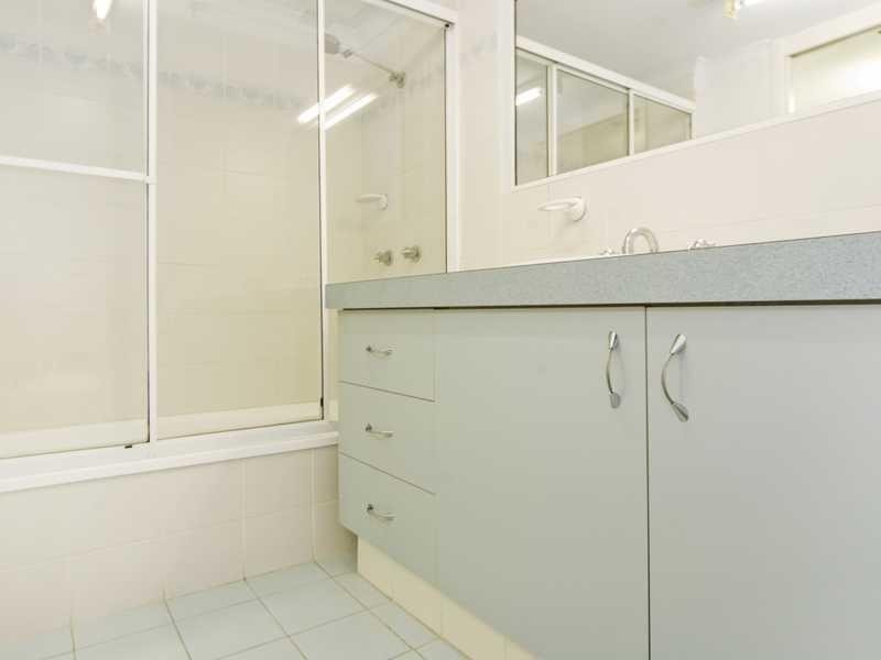 3/70 Marine Parade, Coolangatta QLD 4225