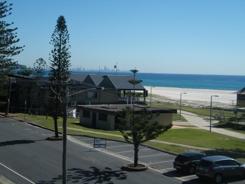 9/20 Pacific Parade, Bilinga QLD 4225