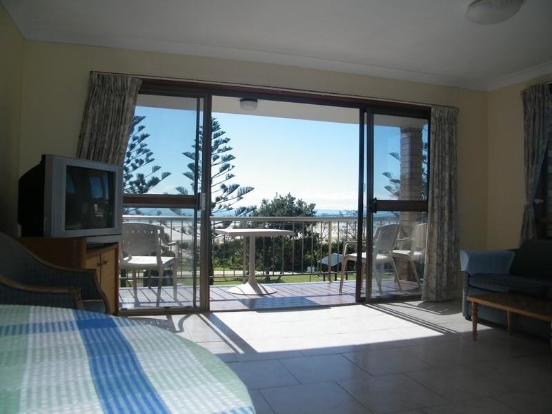 9/20 Pacific Parade, Bilinga QLD 4225