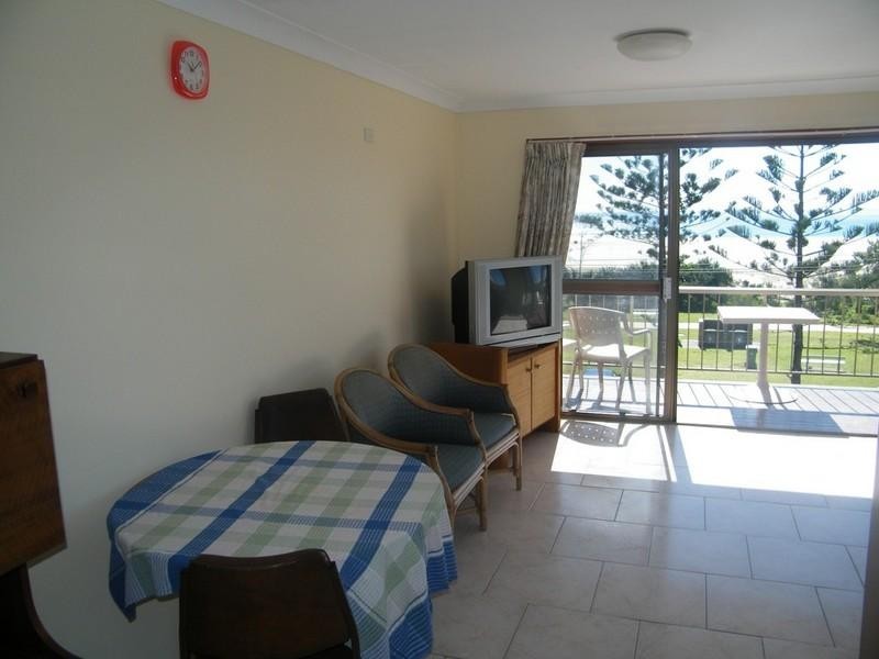 9/20 Pacific Parade, Bilinga QLD 4225