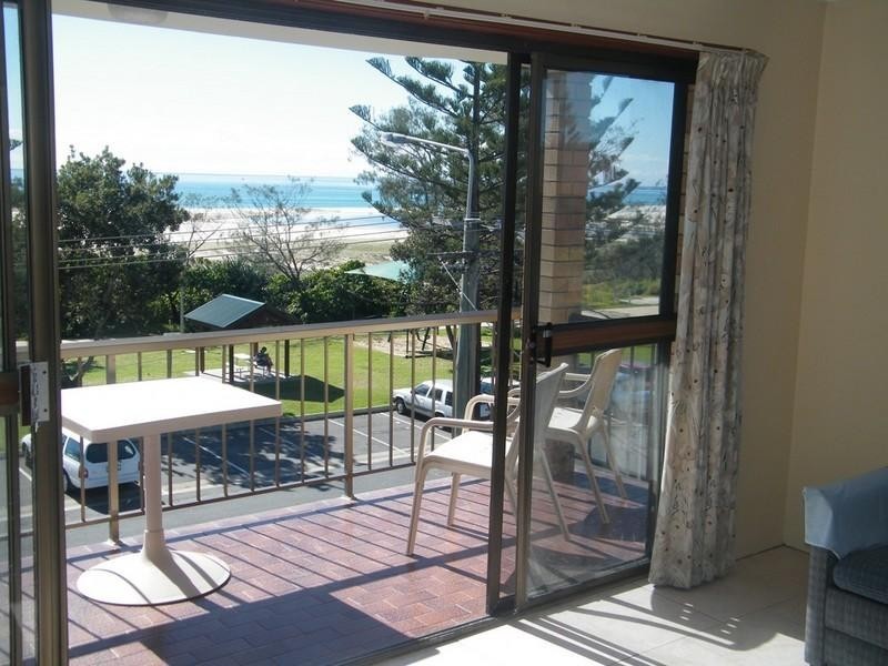 9/20 Pacific Parade, Bilinga QLD 4225