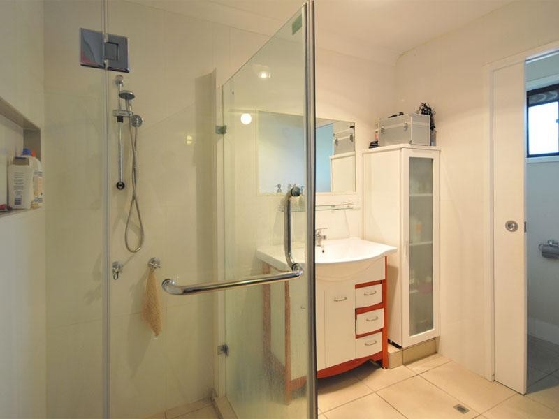 5 Barberry Court, Palm Beach QLD 4221