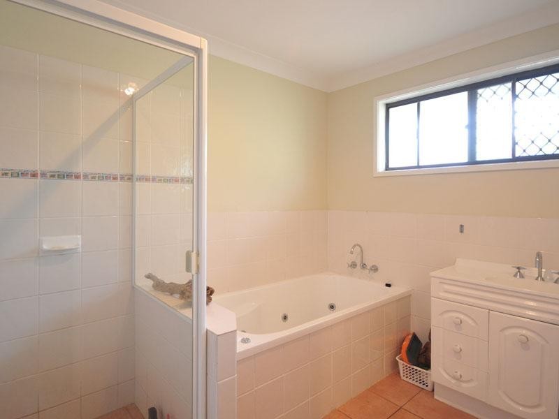 5 Barberry Court, Palm Beach QLD 4221