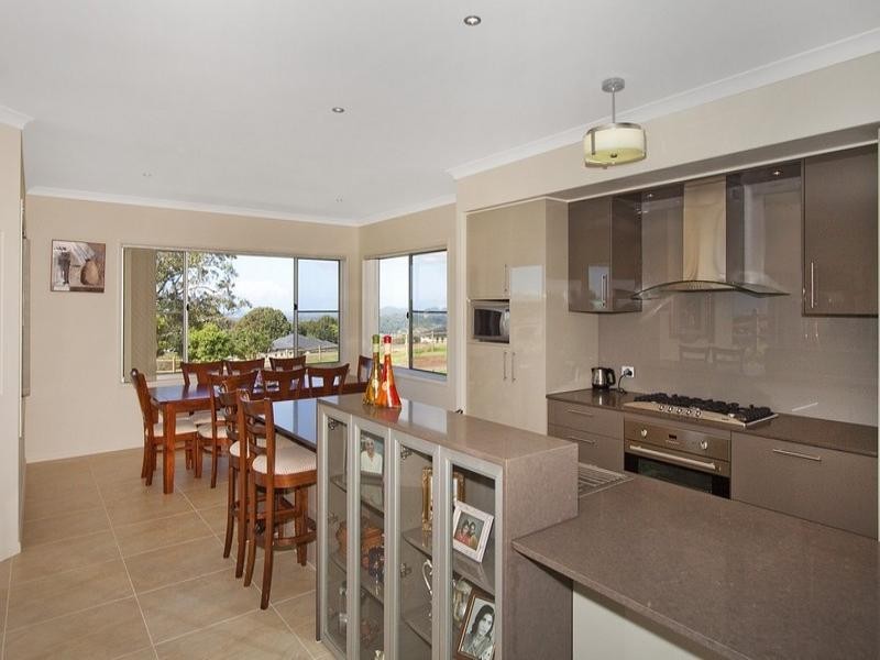 32 Sunnycrest Drive, Terranora NSW 2486