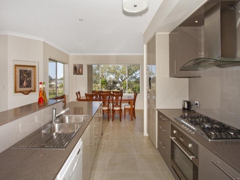 32 Sunnycrest Drive, Terranora NSW 2486