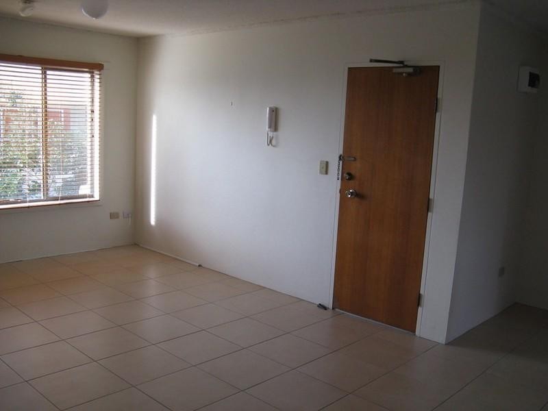 8/3 Lord Street, Kirra QLD 4225