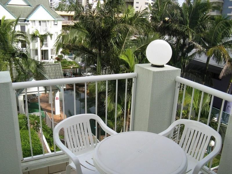 35/243 Boundary Street, Coolangatta QLD 4225