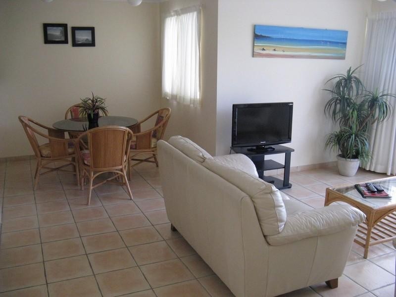 35/243 Boundary Street, Coolangatta QLD 4225