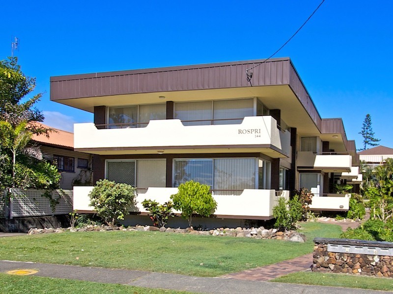 Bilinga QLD 4225