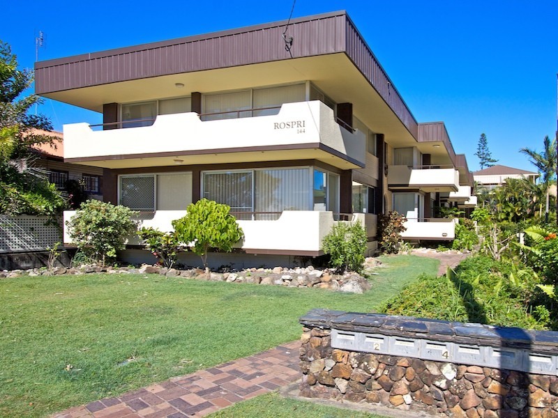 Bilinga QLD 4225