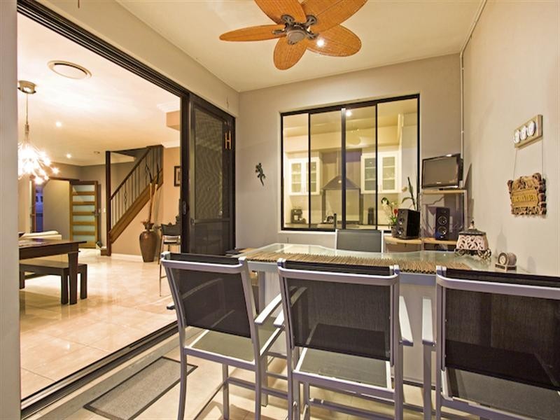 26 Frog Rock Crescent, Reedy Creek QLD 4227