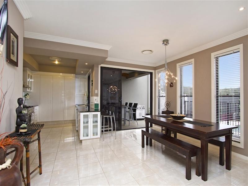 26 Frog Rock Crescent, Reedy Creek QLD 4227