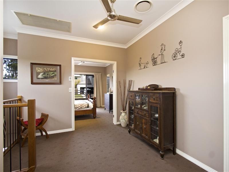 26 Frog Rock Crescent, Reedy Creek QLD 4227