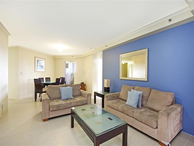 35/62 Marine Parade, Coolangatta QLD 4225