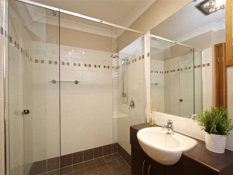 1/69 Dixon Street, Coolangatta QLD 4225