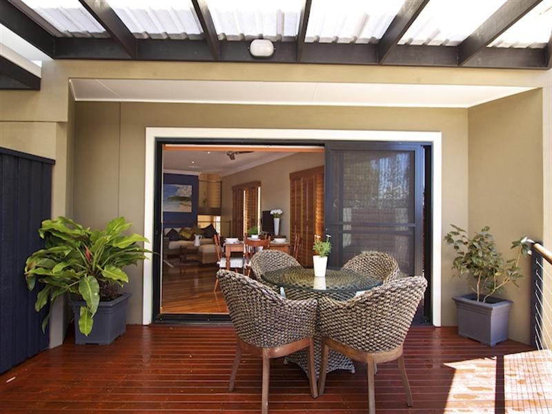 1/69 Dixon Street, Coolangatta QLD 4225