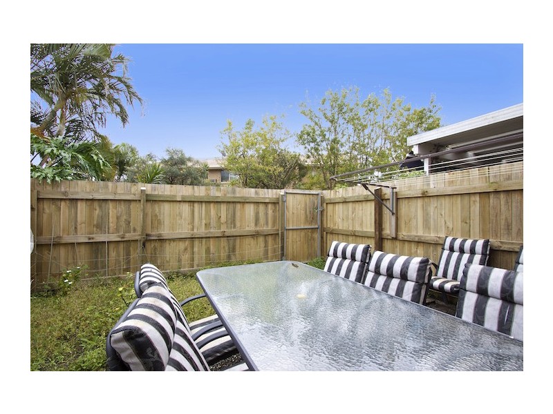 18/2-20 Binya Avenue, Kirra QLD 4225