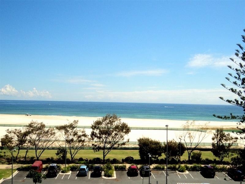 21/32 Musgrave Street, Kirra QLD 4225