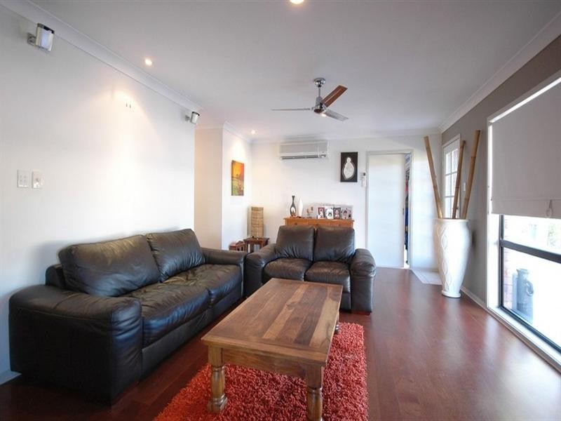 1/1 Flame Tree Terrace, Banora Point NSW 2486