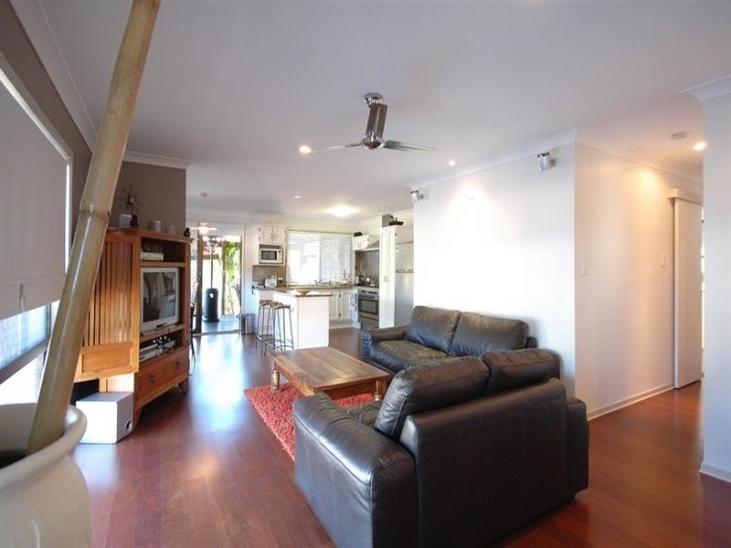 1/1 Flame Tree Terrace, Banora Point NSW 2486