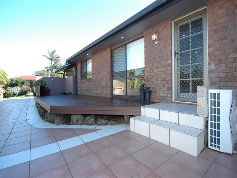 1/1 Flame Tree Terrace, Banora Point NSW 2486