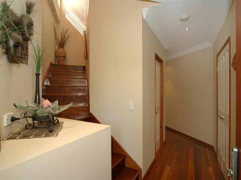 18a First Avenue, Palm Beach QLD 4221