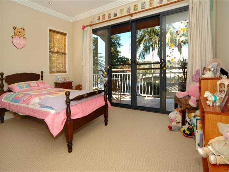 18a First Avenue, Palm Beach QLD 4221