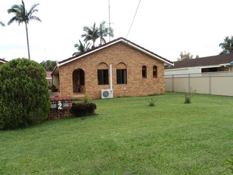 1/2 Riviera Avenue, Tweed Heads West NSW 2485
