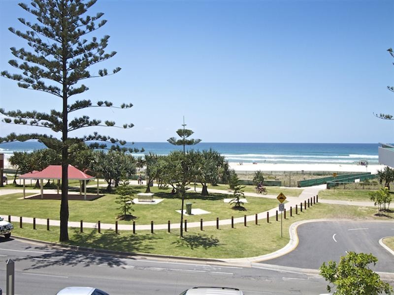 204/110 Marine Parade, Coolangatta QLD 4225