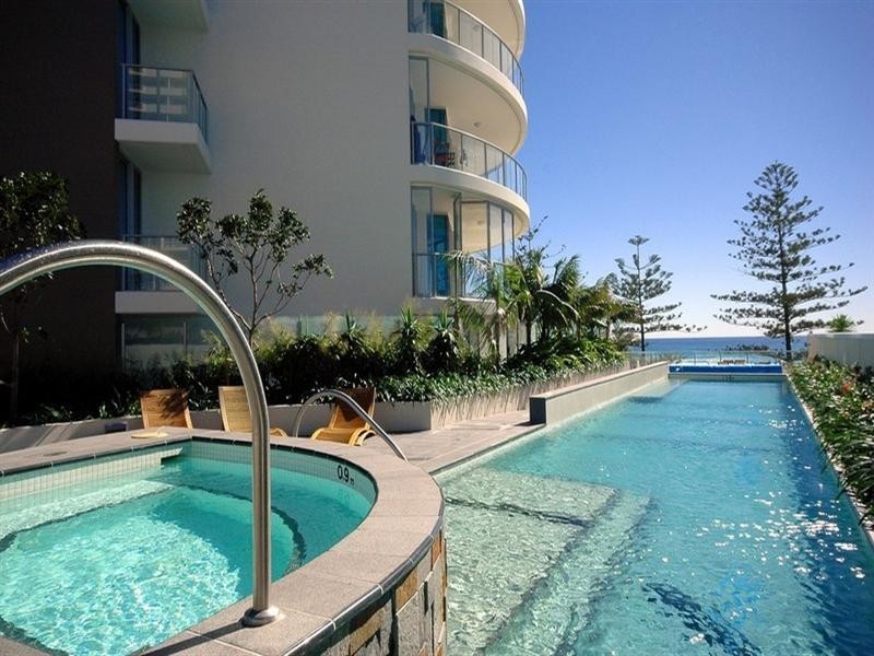 204/110 Marine Parade, Coolangatta QLD 4225