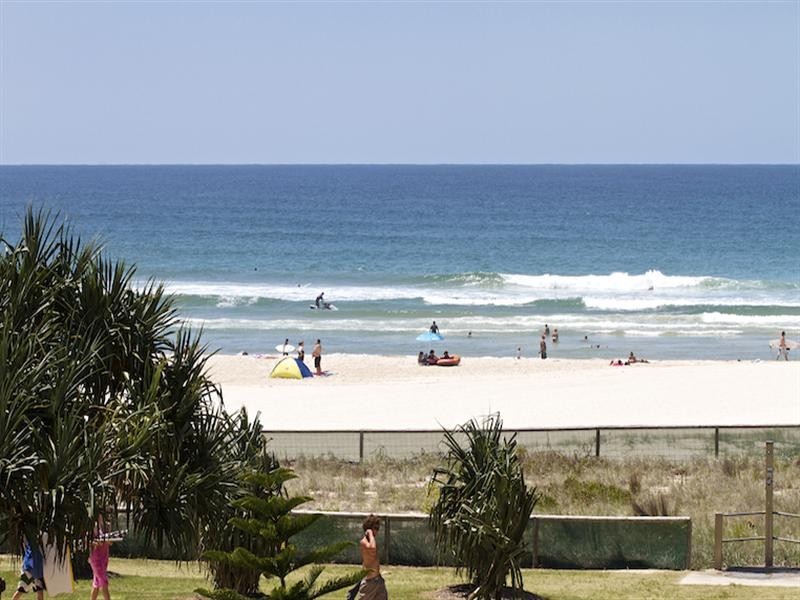 204/110 Marine Parade, Coolangatta QLD 4225