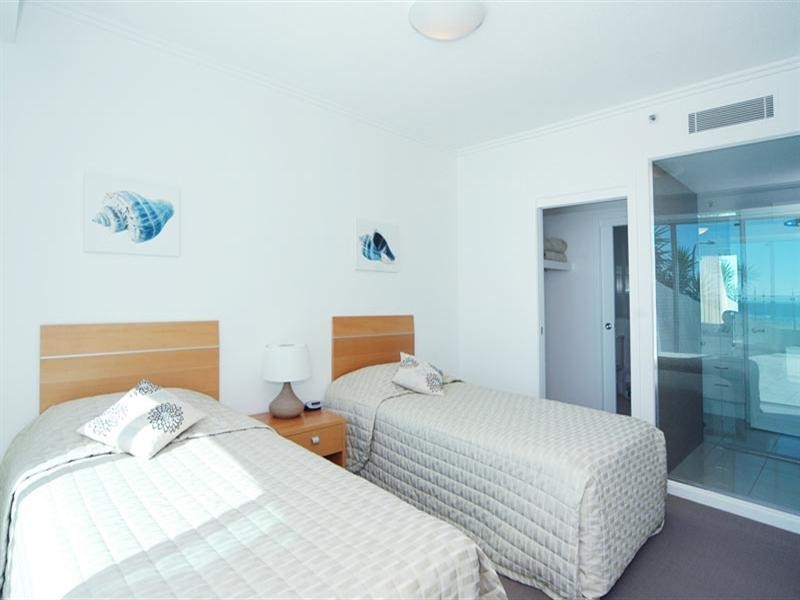 204/110 Marine Parade, Coolangatta QLD 4225